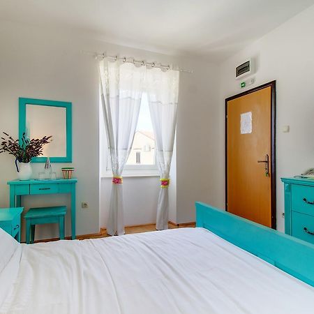 Hotel Sansegus Susak Bagian luar foto