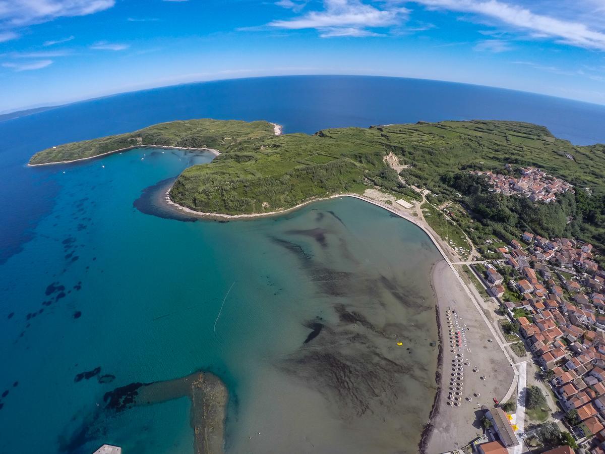 Hotel Sansegus Susak Bagian luar foto